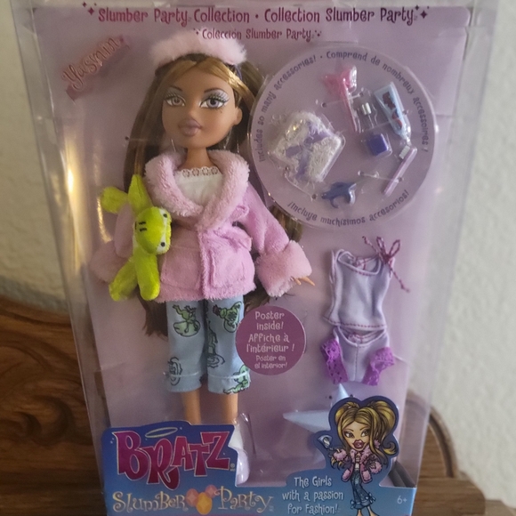 NIB 2024 Bratz Slumber Party "Yasmin" Fashion Doll With Accessories Ages 6 & Up - Picture 2 of 11